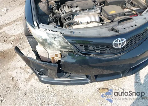 2014 Toyota Camry Se Sport z USA, uszkodzony, nr VIN 4T1BF1FK1EU317321